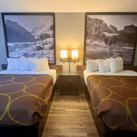 Super 8 By Wyndham Great Falls City Center Екстер'єр фото
